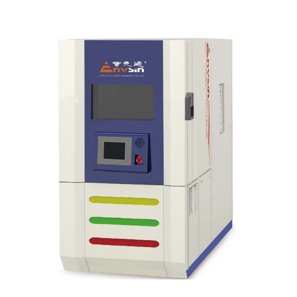 Камера для испытаний на ударную вязкость в жидкой ванне